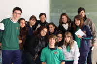 Malin Swedberg,Ruth Garcia  con los alumnos del colegio LA FONTAINE